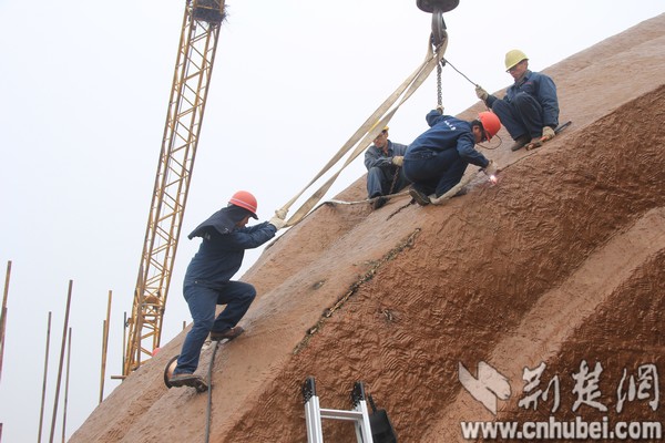 現(xiàn)全球最大關(guān)公青銅雕像，目測(cè)宇達(dá)施工（圖）